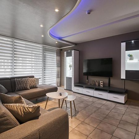 Apartment Haus Tiefenbach Бюллинген Экстерьер фото