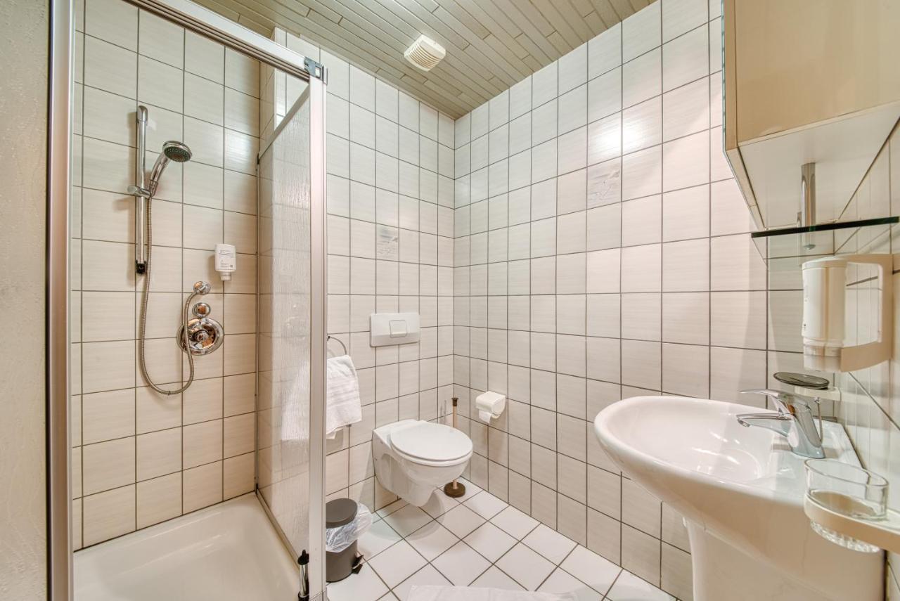 Apartment Haus Tiefenbach Бюллинген Экстерьер фото