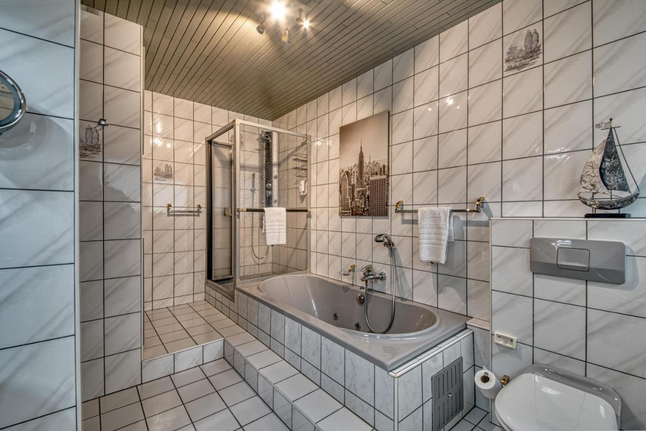Apartment Haus Tiefenbach Бюллинген Экстерьер фото